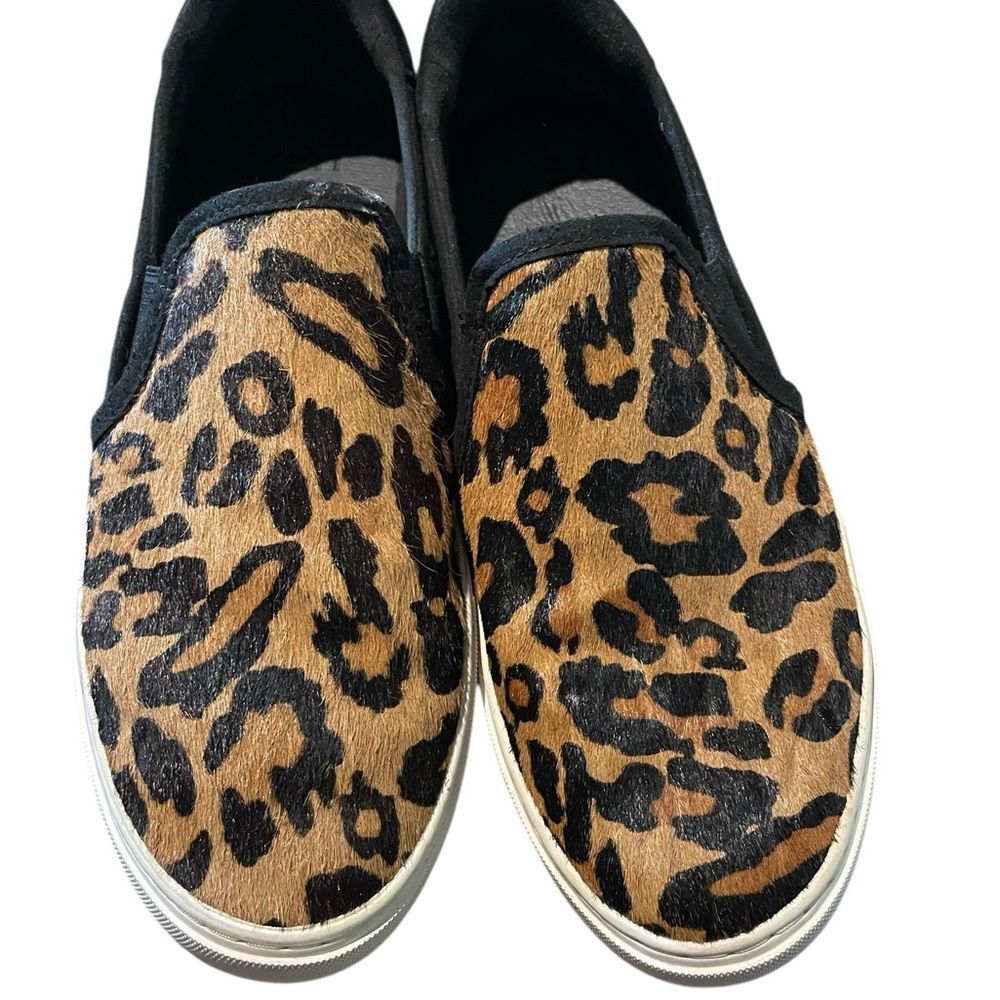 UGG Panther Print Casual Shoes like new size 8.5 great deal